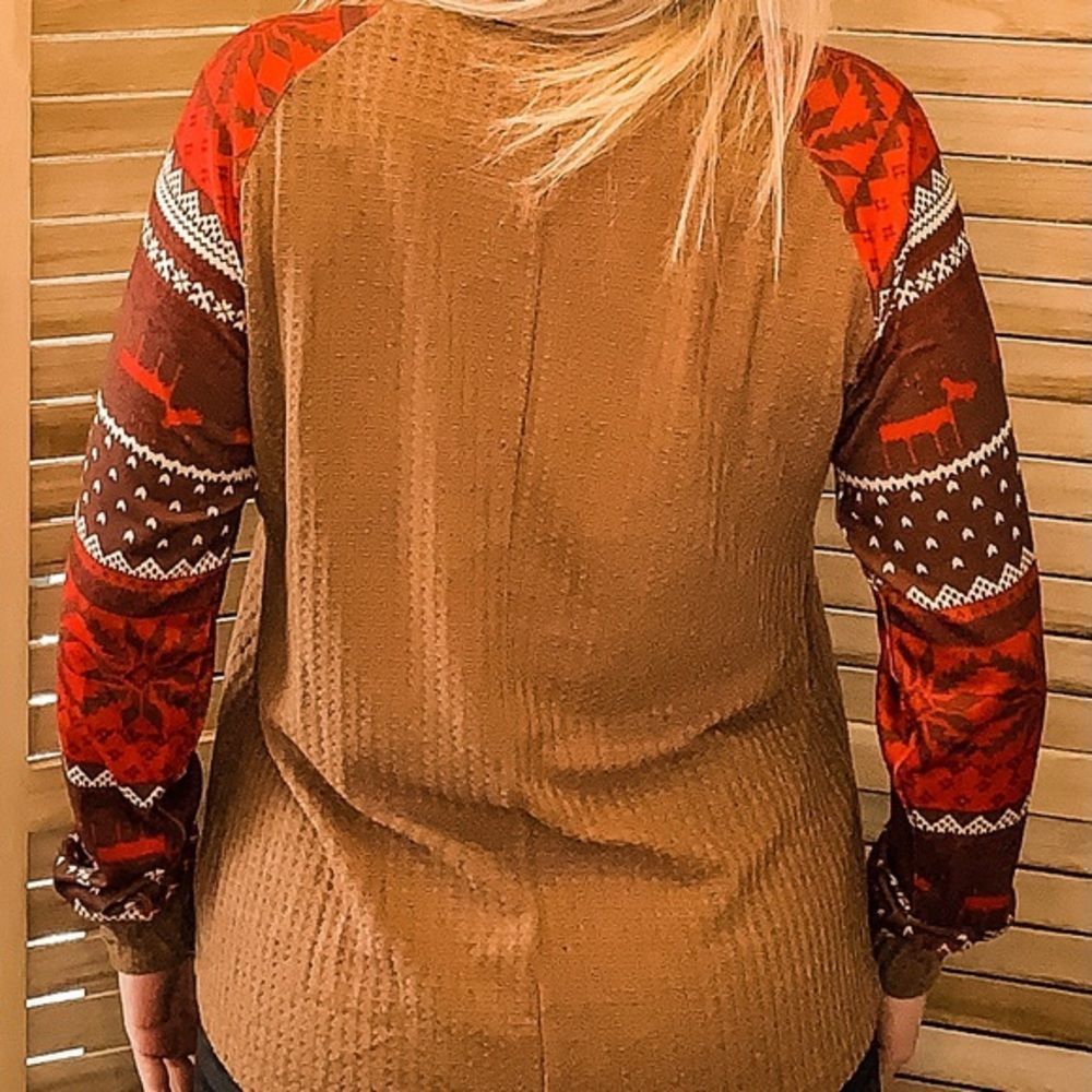 *WINTER CLEARANCE* Winter pattern long sleeve - Picture 3 of 3